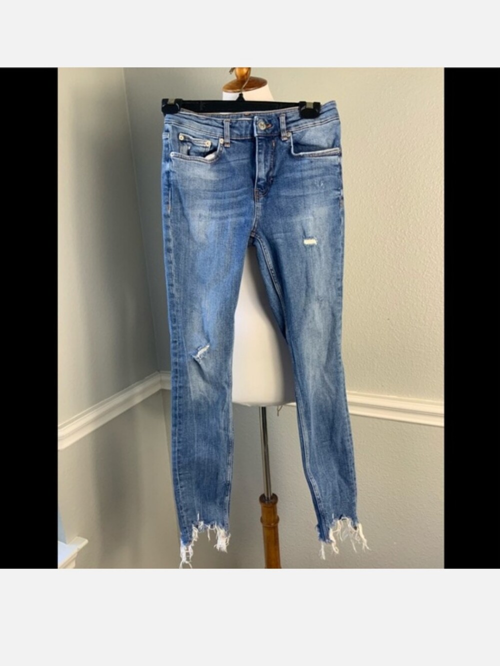 Zara Light Blue Distressed Ankle Jeans